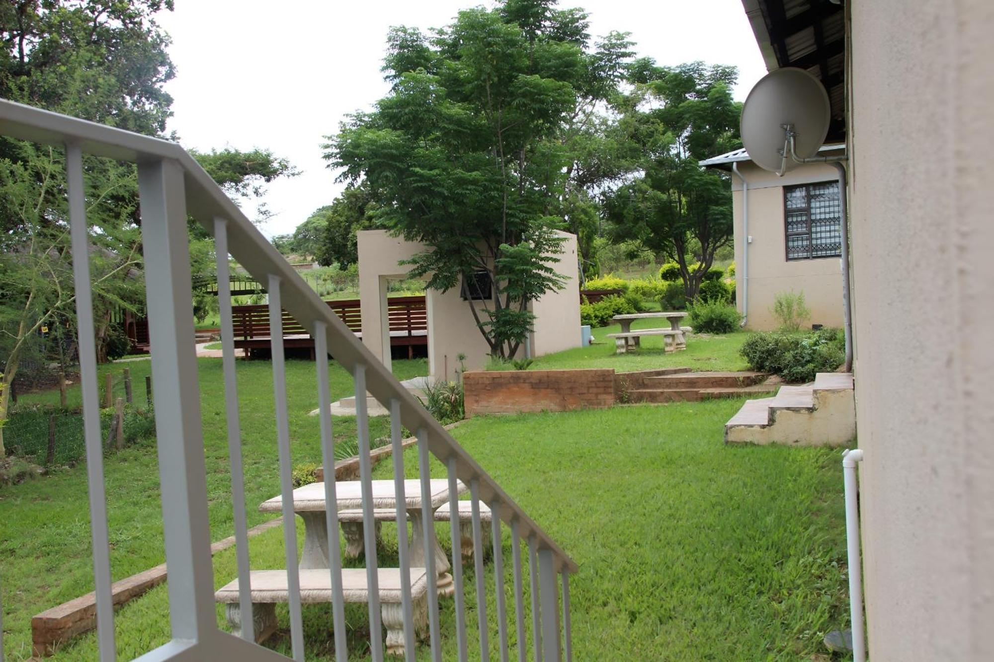 Emlanjeni Guest Lodge White River Exterior photo